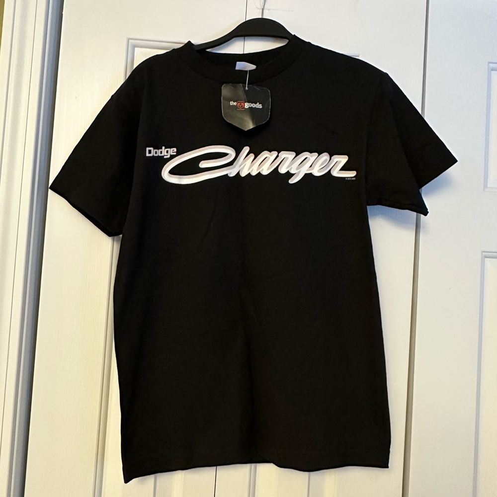 NWT Vintage Mens SMALL Dodge Challenger T-Shirt